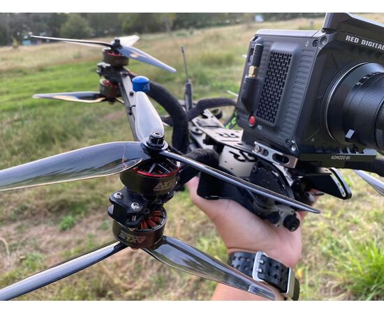 Пропеллеры HQProp 8X3.7X3 3-лопастные (Серый) (M5) (1CW+1CCW), изображение 4